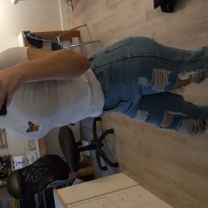 White tee with butterfly size small made by John Galt